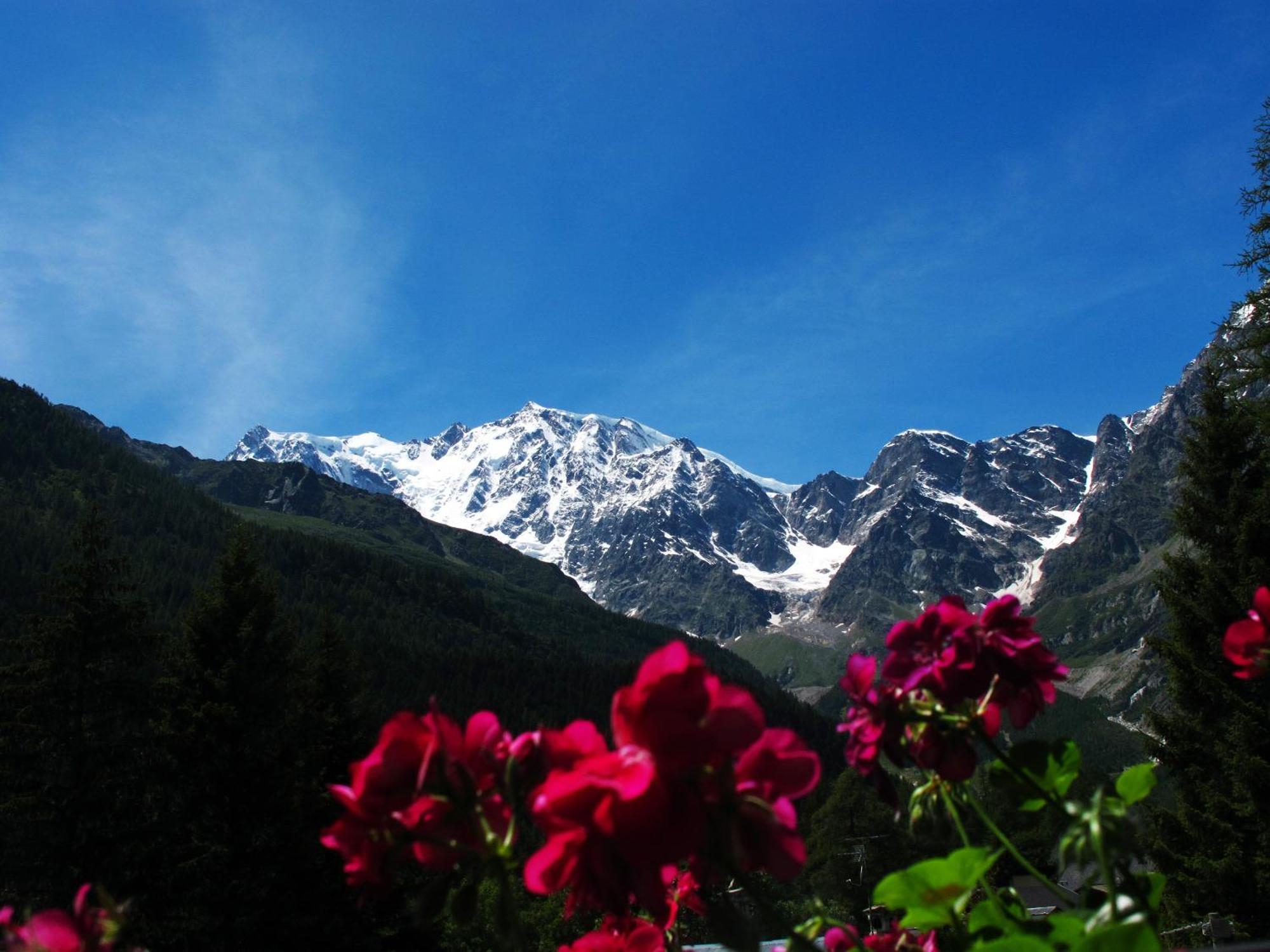 Bed and Breakfast Casa Alpina Don Guanella Macugnaga Exterior foto