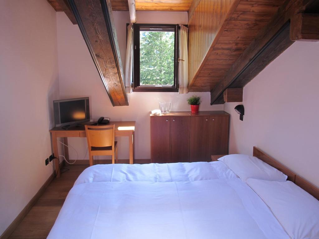 Bed and Breakfast Casa Alpina Don Guanella Macugnaga Habitación foto