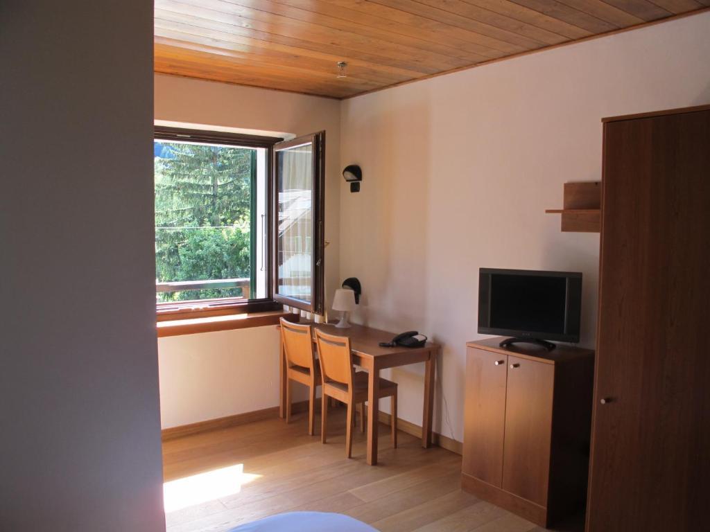 Bed and Breakfast Casa Alpina Don Guanella Macugnaga Habitación foto